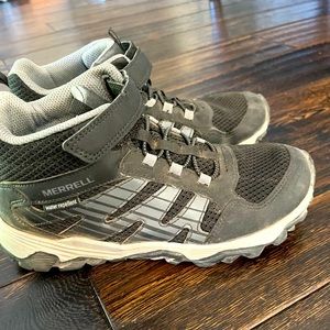 Merrell water repellent boys’ hiking boots